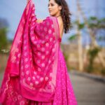 Rashmi Gautam Instagram - Outfit by @varahi_couture 💖💖💖💖💖 P.C @sandeepgudalaphotography 📸📸📸