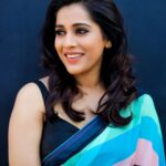 Rashmi Gautam Instagram - When work turns fun 🤩 Saree by @starrydreamsofficial P.c @ekorphotography