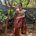 Rekha Krishnappa Instagram – Beautiful chocolate brown with silver border with silver checks , looks elegant and classy very good material. From @ishvari.womens.world

Browse for more elegant different coloured  sarees from @ishvari.womens.world 
.
.
#sareecollections #sareedraping #sareestyle #sareelove #sareeindia #sareeonlineshopping #sareefashion #sareeaddict #sareelover Chennai, India