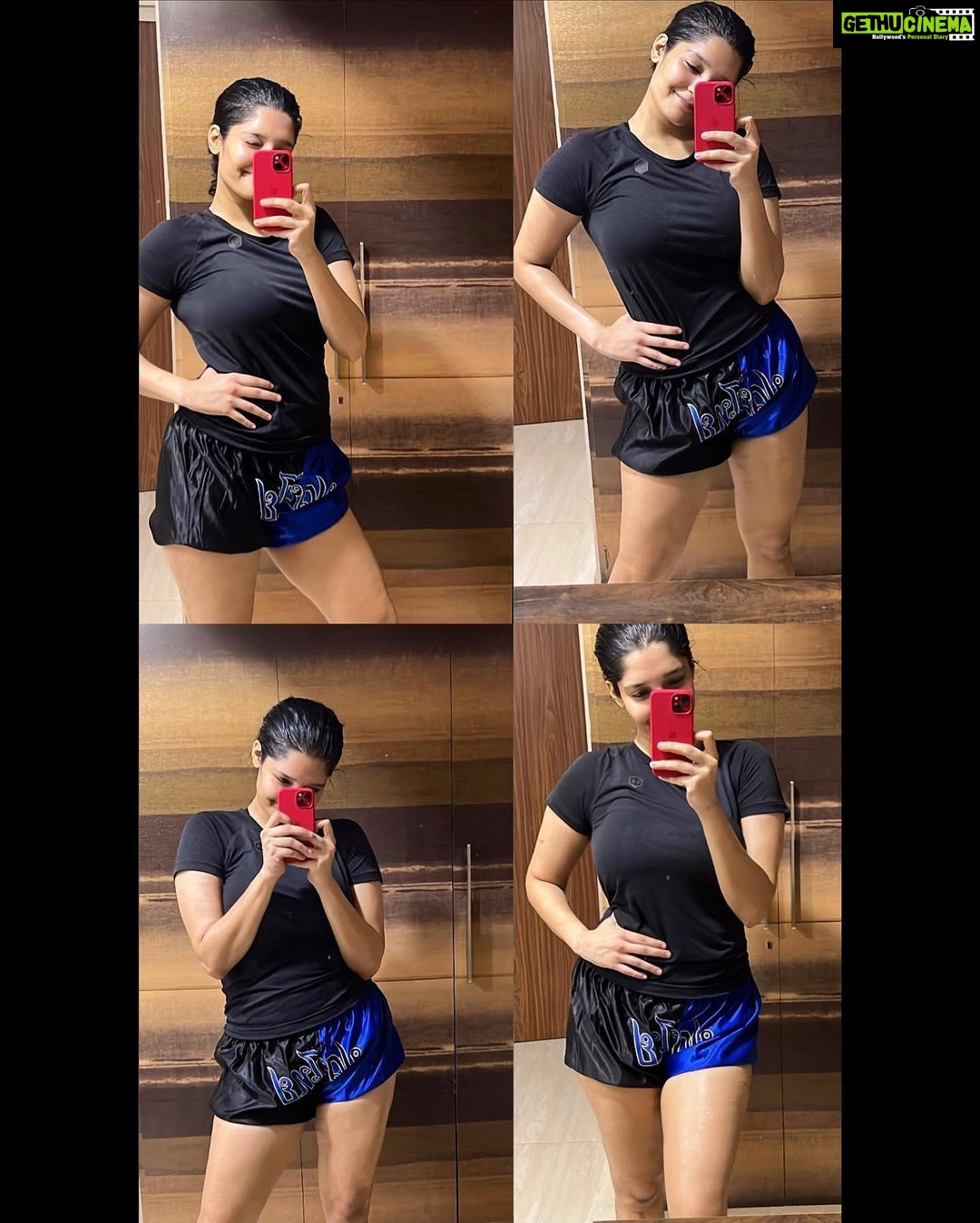 Ritika Singh - 418.9K Likes - #postworkoutfeels 🧡