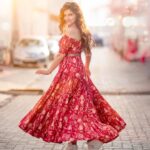 Rubina Dilaik Instagram - Strawberry 🍓 please . . . . . Shot by : @propixer Styled by: @ashnaamakhijani @styledbyashna Outfit: @aachho Jewellery: @ethnicandaz Hair by : @sunny_hairr Assisted by : @jiggs_zala