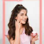 Ruhani Sharma Instagram - #Collaboration - soooo guyssssss The day has finally come… 💖 I’m super thrilled to #ShineBright with the New Neutrogena®️ Bright Boost range which has now launched in India. I love all 3 products in this range, but I do have a favourite! 😋 For brighter skin in just 1 week* use the Neutrogena®️ Bright Boost Gel Cream! Available exclusively in India, they comes in mini’s too! 🥰 Here’s a special code** for you special girls to avail an additional 10% off on the range! 🥳 - NTGBBRUH10. So what are you waiting for? Head over to Nykaa and fill those shopping carts NOW!! #ShineBright #NeutrogenaIndia #SkinBrightness #ShineBrightWithNeutrogena *Clinical study CCSSKA000540, March 2019. Individual results may vary **Offer valid on only the Neutrogena®️ Bright Boost range including combos, until 18th May @neutrogena.india @mynykaa @nykaabeauty