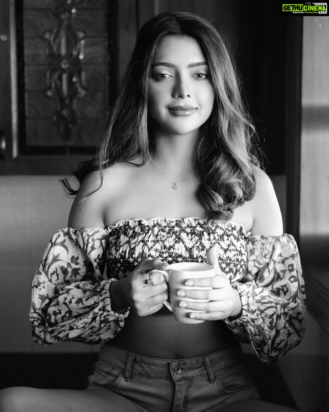 Ruhi Singh Instagram - You know who believes in me? Me. And that’s what matters. If there’s one thing that will stay constant for the rest of my life, let it be hope. 🙏🥀✨
