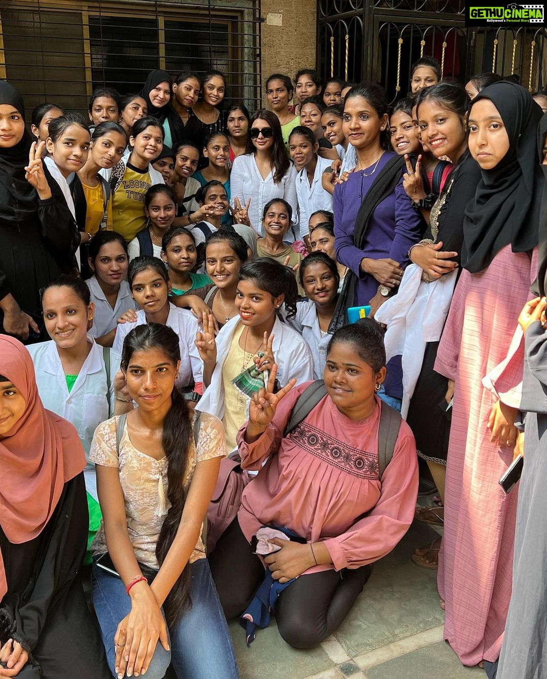 Ruhi Singh Instagram - I had such a beautiful afternoon talking to these courageous young women, who are pursuing the #nursingaideprogram at @snehamumbai_official We talked about our issues, our dreams and the strength it takes to live your life on your own terms and to take a stand against domestic violence and abuse. Proud of these sisters! So inspiring.