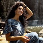 Rukmini Vijayakumar Instagram – Sun in my eyes … wind in my hair and a waterfall right behind…. What more do I need … 😁 

#nature #coorg #waterfall #summerbreak #naturelover Ayatana Resort