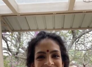 Rukmini Vijayakumar Instagram - Yes this is me as well! I never post videos of me doing any random fun dancing - I only ever share Bharatanatyam videos and sometimes a little classical based movement to a few film songs. The truth is that I like all dance. I might not be as good or as skilled with other types of dance but I’m a true dance junkie …. I’ll try any kind of movement form … and all of it excites me. Bharatanatyam is a kin to my inner being, my first language. I respect, revere and will continue to try to be better everyday. But that doesn’t mean I don’t like or enjoy other movement forms…. I’m not really doing anything here… just messing around before I changed…. But have a joyous weekend everyone! And hope you find some time to let loose !!! ❤️❤️❤️ First time @vivianambrose has seen me like this in a saree 😂🤣😂 #justdance #dancelove #freedom #open #joy