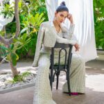 Saba Qamar Zaman Instagram – Glamour never takes a day off, neither does Ghabrana Nahi hai promotions 🕊

#GhabranaNahiHai 

Styling: @zahrasarfraz 
📸 @shahbazshaziofficial 
💄  @nabila_salon @bryan.makeupartist1
👗 @elanofficial