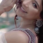 Sakshi Agarwal Instagram – Thinking about u❤️
.
@ngrnandha @dhiya_makeoverartistry @countryclubofficial @hepyssaa_couture 
.
#lehengacholi #prettyaesthetic #explorepage #sakshiagarwal #kollywood #biggbosstamil #foryou #bts Country Club Jade Beach Resort