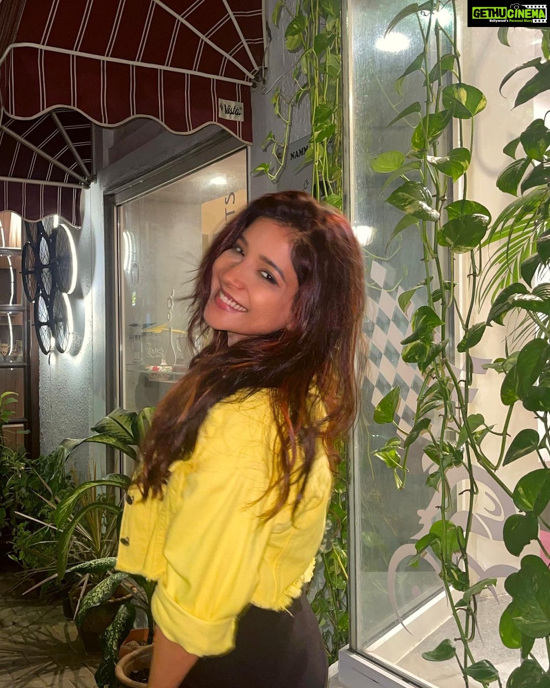 Sakshi Agarwal Instagram - When my sister says “You are looking stupid bro- your looking into the camera and walking” #happysiblingsday #siblings @samikshx Chennai, India