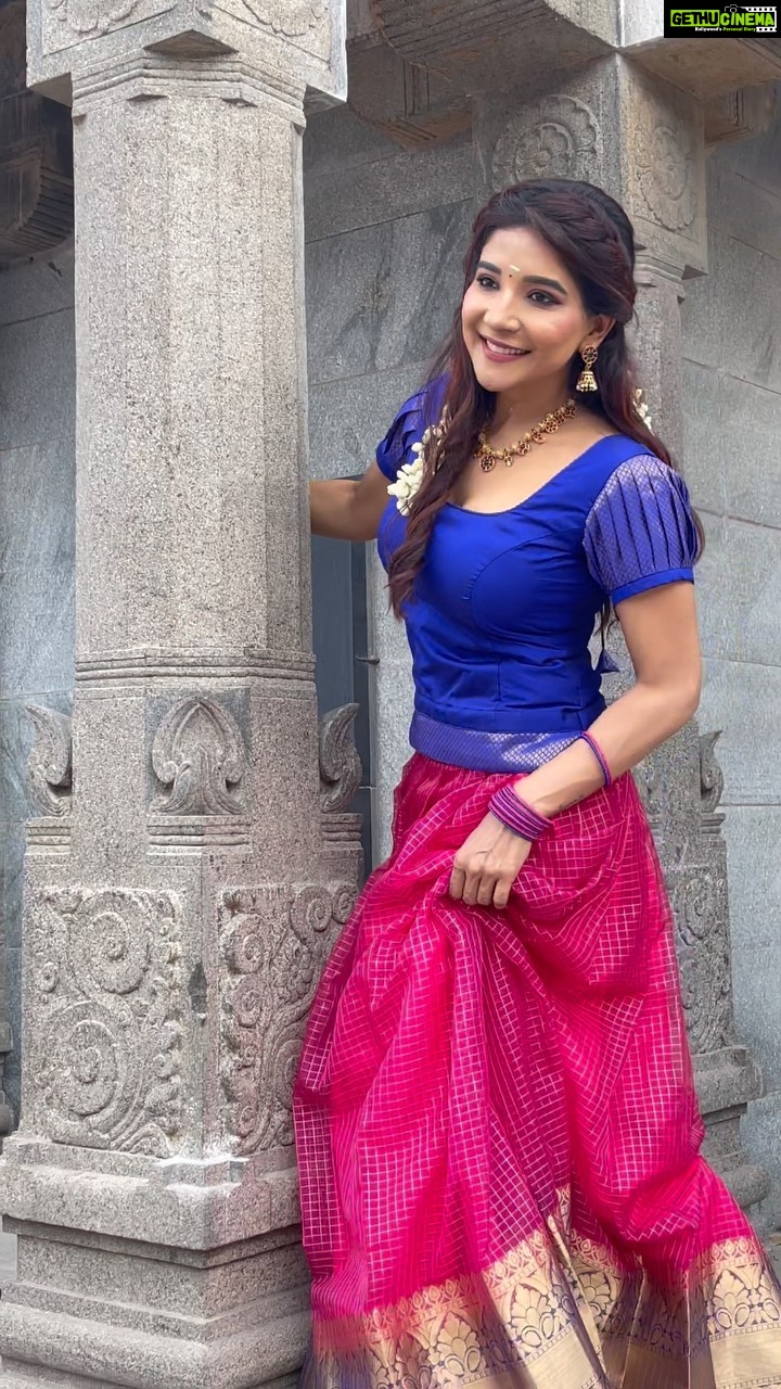 Sakshi Agarwal Instagram - Just a beautiful day at the temple🪔 . photography - @sathish_photography49 costume - @nfc_navyathafashioncouture hair & makeup - @jananismakeovers @Vahethamahesh jewellery - @anigalan.chennai . #feelitreelit #instagramreels #reelsinstagram #templesofindia #templevisit #reelsindia #tamilsongreels #tamilnewyear #pawadaisattai #sakshiagarwal #biggbosstamil Besant Nagar Beach, Chennai