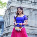 Sakshi Agarwal Instagram - இனிய தமிழ் புத்தாண்டு நல்வாழ்த்துக்கள் 2022🪔 . #tamilnewyear #tamilnewyear2022 . photography - @sathish_photography49 costume - @nfc_navyathafashioncouture hair & makeup - @jananismakeovers @Vahethamahesh jewellery - @anigalan.chennai . #tamilponnu #pawadaisattai #newlook #templevisit #happytamilnewyear Chennai, India