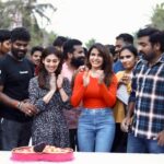 Samantha Instagram - And it’s a wrap 💕 #kaathuvaakularendukaadhal Can’t wait for you’ll to laugh till your tummies hurt and then just a little bit more !! APRIL 28th it is 💕💕💕 @wikkiofficial @actorvijaysethupathi #Nayanthara @anirudhofficial