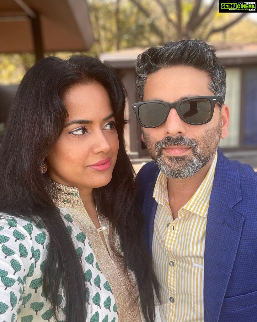 Sameera Reddy Instagram - #Collab @ariel.india is continuing to bring ...