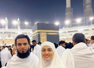 Sana Khan Instagram - Alhamdullilah with the help of Allah umrah done 🙌🏻❤️ Alhamdullilah for the first sight of kaaba 🕋 May Allah accept everyone’s Umrah & IBADAT May Allah open doors for people who haven’t been here yet. JazakAllah khair @alkhalidtours for making this happen as always 👌 #sanakhan #anassaiyad #umrah #alhamdulillah #blessed #bliss