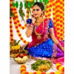 Sangeetha Bhat Instagram - ನಿಮಗೂ ಹಾಗು ನಿಮ್ಮ ಕುಟುಂಬದವರಿಗೂ ಯುಗಾದಿ ಹಬ್ಬದ ಶುಭಾಶಯಗಳು . Ugadi wishes to you and your family. Makeup by -@uniquemakeover_by_nethrarajesh Photography and studio- @lohitrajkumar @crushstudios.lrk Hairstyle- @magical_makeover_by_anitha Outfit- @vastra_villa_by_ashwini Hair accessories - @pellipoolajada Lashes - @jazzleen_beauty_ Jewellery- @vishaki.rentjewellery #ugadi2022 #actress #sangeethabhat #sangeethabhatsudarshan Bangalore, India