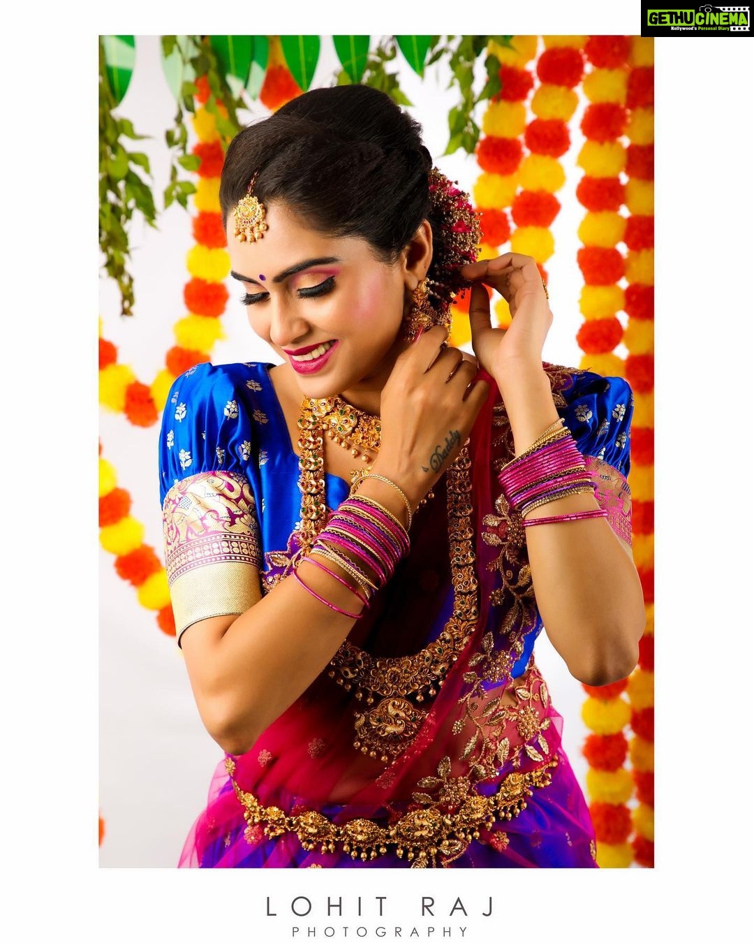 Sangeetha Bhat Instagram - Beauty begins the moment you decide to be yourself. Mua -@uniquemakeover_by_nethrarajesh Photography and studio- @lohitrajkumar @crushstudios.lrk Hairstyle- @magical_makeover_by_anitha Outfit- @vastra_villa_by_ashwini Hair accessories - @pellipoolajada Lashes - @jazzleen_beauty_ Jewellery- @vishaki.rentjewellery #sangeethabhat #sangeethabhatsudarshan #ethinicwear #ethinicjewellery #halfsaree #actress #photoshoot Bangalore, India