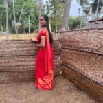 Sanjana Singh Instagram – #sareelove #treditionallook #silksarees #southindianlook #redlove #sareelovers #actresssanjana #instastyle ##fashionstyle