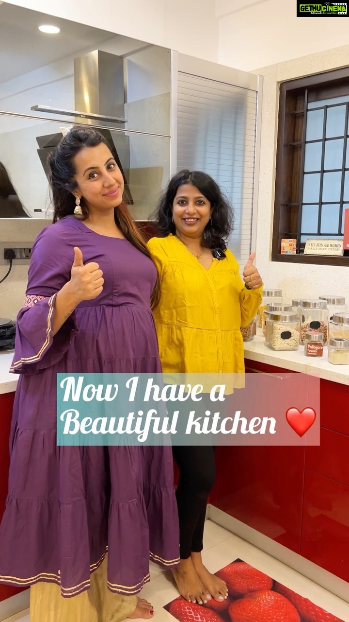Sanjjanaa Instagram - So I always used to feel I live in a very beautiful house by the grace of God … but there is Always so much more to organise in your life when it comes to beautifying your house decluttering your house .. and make it look as a premium dream space that you always imagined … I’m glad I met Miss.Neha from @housethat_ And I have re-done my entire kitchen with her from , she helped me out from changing the containers to similar kind of boxes in which my kitchen grocery is stored , To labelling each one of them .. My kitchen now looks like the most perfect space where I feel possessive about to hand over to anybody else to even cook … @housethat_ has made my kitchen the way to heaven ❤️❤️❤️ and cooking in my kitchen now is such a relish full experience … ❤️❤️❤️ #jollyogymkhana 😍😍 . . . . #tamilreels #sanjjanaa #southindiancinema #sanjanagalrani #sardaargabbarsingh #bujjigadu #mujhseshaadikarogi #sanjjanaagalrani #jaikarnataka #kannadafilmsctress #telugufilmactress #kannadiga #kannadathi #namma #kannadafilms #kannada #pawankalyan Tamilnadu .Chennai