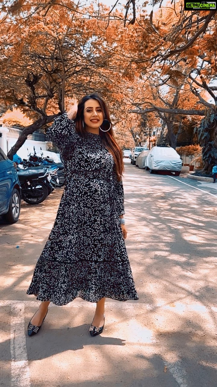 Sanjjanaa Instagram - I am waiting to watch KGF , Nobody in my house and family is coming along because it is Ramzan … oh my God I am hearing such good reviews about the movie I can’t wait for this festival to humbly finish and to go and celebrate Eid by watching KGF … #yashkgf #yash #sanjjanaagalrani #kgf2 #kgfchapter2 #kgfchapter2firstlook #kgf