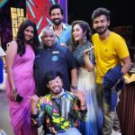 Santhosh Prathap Instagram – #cwc3 
@vijaytelevision @mediamasons 

Costume designer @radikadesignerandmua 
Assistant @balaa1981 
Hair @riwaz_lama 

#realityshow #tamil #cwc #cookwithcomali #entertainment #vijaytv #grateful #laughteristhebestmedicine #santhoshprathap #outfitoftheday #customized #2022 EVP Film City