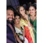 Santhosh Prathap Instagram - Be in love with the moments of your life ❤️ #cwc3 @vijaytelevision @mediamasons Costume designer @radikadesignerandmua Assistant @balaa1981 Hair @riwaz_lama #realityshow #tamil #cwc #cookwithcomali #entertainment #vijaytv #grateful #laughteristhebestmedicine #santhoshprathap #outfitoftheday #traditional #india #customized #2022 EVP Film City