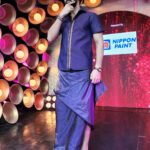 Santhosh Prathap Instagram - #cwc3 @vijaytelevision @mediamasons Costume designer @radikadesignerandmua Assistant @balaa1981 Hair @riwaz_lama #realityshow #tamil #cwc #cookwithcomali #entertainment #vijaytv #grateful #laughteristhebestmedicine #santhoshprathap #outfitoftheday #traditional #india #customized #2022