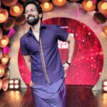 Santhosh Prathap Instagram - #cwc3 @vijaytelevision @mediamasons Costume designer @radikadesignerandmua Assistant @balaa1981 Hair @riwaz_lama #realityshow #tamil #cwc #cookwithcomali #entertainment #vijaytv #grateful #laughteristhebestmedicine #santhoshprathap #outfitoftheday #traditional #india #customized #2022