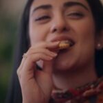 Sarah Khan Instagram – شکر! 💕 @sooperpakistan