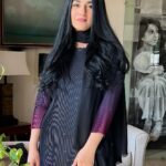 Sarah Khan Instagram - Feedback? #HUMTUM Wearing @lulusaronline