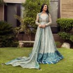 Sarah Khan Instagram - @sadyasumairdesignstudio “Choti Eid Ki Bari Khushiyan " Sarah Khan gives us major Eid dress -up inspo , dazzling in this kalidar from our "SONARA" collection. Rendered on a pastel chalk blue canvas with classic teale hints . Angya cut bodice delicately embroidered with silk threads, tila and gota dori . Paired with an organza zari duppata. Sarah Khan looks drop dead gorgeous in this ensemble which is a must this summer festive season. PR:@aneehafeez 📸 @itsshehryaradil #sadyasumairdesignstudio#sadyasumair#sarahkhan #aneehafeez