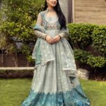 Sarah Khan Instagram - @sadyasumairdesignstudio “Choti Eid Ki Bari Khushiyan " Sarah Khan gives us major Eid dress -up inspo , dazzling in this kalidar from our "SONARA" collection. Rendered on a pastel chalk blue canvas with classic teale hints . Angya cut bodice delicately embroidered with silk threads, tila and gota dori . Paired with an organza zari duppata. Sarah Khan looks drop dead gorgeous in this ensemble which is a must this summer festive season. PR:@aneehafeez 📸 @itsshehryaradil #sadyasumairdesignstudio#sadyasumair#sarahkhan #aneehafeez