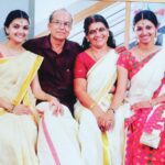 Saranya Mohan Instagram – Wedding Anniversary wishes my Acha&Amma❤️❤️❤️