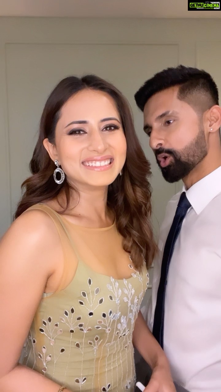 Sargun Mehta Instagram - बोलो