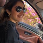 Sayyeshaa Saigal Instagram - Sometimes all you need is good music and a long drive! ❤️ #happyme#drive#keepitsimple