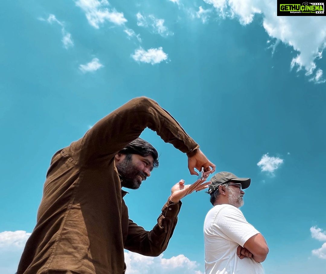 Selvaraghavan - 70.4K Likes - @dhanushkraja and me. Capturing moments
P.C @omdop
#naanevaruven