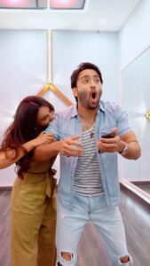 Shaheer Sheikh Instagram - #reelsinstagram @sunidhichauhan5 @jatindershah10 @surbhijyoti @shaheernsheikh @diganganasuryavanshi @vindernathumajra @poojasinghgujral #SunidhiChauhan #JatinderShah #ShahJi #ShaheerSheikh #DigangnaSuryavanshi #SurbhiJyoti #PoojaSinghGujral #VyrlOriginals