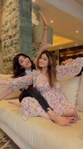 Shamita Shetty Instagram - Tunki and Munki 💞 Happy Siblings Day #MunkiTunki #siblingsday #unconditionallove #sisters #siblings #family