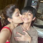 Shamita Shetty Instagram - Love this lil munchkin❤️❤️❤️ . . . #postoftheday #famjam #maasilove #viaanrajkundra #weekending #lovealways #unconditional