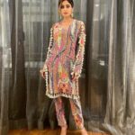Shamita Shetty Instagram – Everything you do is a signature, sign it with style 🥰💖💃🏻
.
.
.
Outfit- @payalsinghal 
Jewellery- @azotiique 
Hair- @salechav 
Managed by- @bethetribe @meghna.agrawall 
.
.
.
#eventdairies #aboutlastnight #ootn #2022 #glam #goa