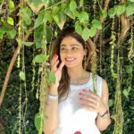 Shamita Shetty Instagram – Make happiness a priority and be gentle with yourself in the process🤗💖
.
.
.
.
.
#postoftheday #photooftheday #purelove #happiness #nature #peace #lovealways