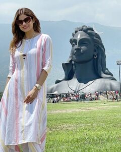 Shamita Shetty Instagram - Serenity ✨💖 . . . Outfit - @wearjiti @oakpinionpr . . . #photos #peace #shiva #happiness #lovealways