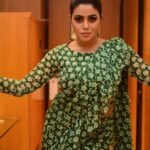 Shamna Kasim Instagram - The most beautiful thing u can wear is Confidence….. Styled by @officialanahita Outfit: @seharrebysahitheereddy Pic: @Mirza_hyder Edits: @v_capturesphotography Personal staff: @chintu_6172 @devikasandy22 Hairstylist: @srinu_hairstylist