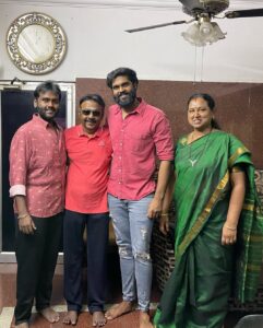 Shanmuga Pandian Instagram - Happy to get blessed from my parents on my birthday 😍🙏🏾 
#happybirthday#happybirthdaytome#birthday#family#cake#fun#love#dad#mom#bro#vijayakanth#captainvijayakanth#captain#premalathavijayakanth#vijayaprabhakaran#shanmugapandian#kollywood#cinema#politics#tn#tamilnadu#chennai