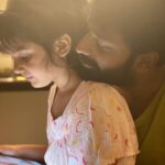 Shanthanu Bhagyaraj Instagram – சின்னஞ்சிறு கூட்டுக்குள்ளே சொர்க்கம் இருக்கு, சின்னச் சின்ன அன்பில்தானே ஜீவன் இன்னும் இருக்கு 💛❤️

📸 @kikivijay11