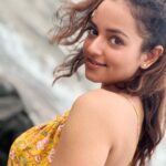 Shanvi Srivastava Instagram - ☺️❤️💕 i see you ☺️❤️💕🦋 #shanvisrivastava #instagood #photooftheday #throwback #instadaily #love #sunsets