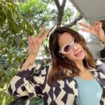 Shazahn Padamsee Instagram - Can’t help dancinnnn every time I put on a pair of @shadesofbrwn_ sunglasses 💃🕶 #reels #reelsinstagram #reelsvideo #explore #feelitreelit #reelsinsta #reelsindia #reelkarofeelkaro