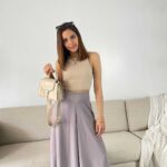 Shazahn Padamsee Instagram - Definitely the spontaneous type when it takes me 5 seconds to get dressed! 🤷🏻‍♀️ #fashionreels #reels #brunchfit #styleinspo #explore #reelsinstagram #lookbook #ootd