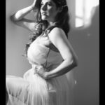 Sherin Instagram - 🖤🤍🖤🤍🖤🤍 #sherin #blackandwhite #fashion #curlyhair #ootd #ootdfashion