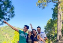 Sherlin Seth Instagram - Mountain baby in her natural habitat, trekking with her college best friends @vinayak_rulz @smridhisood @kratinc . . . . . . . . #mountainbaby #mountains #himachal #sherlinseth #foryoupage #forme #foryou #viralpost #viralindia #kollywoodactor #tamiltv #tamilcinema #tamilactress #bollywoodmovies #bollywood #hindi #tamilponnunga #teluguactress #telugu
