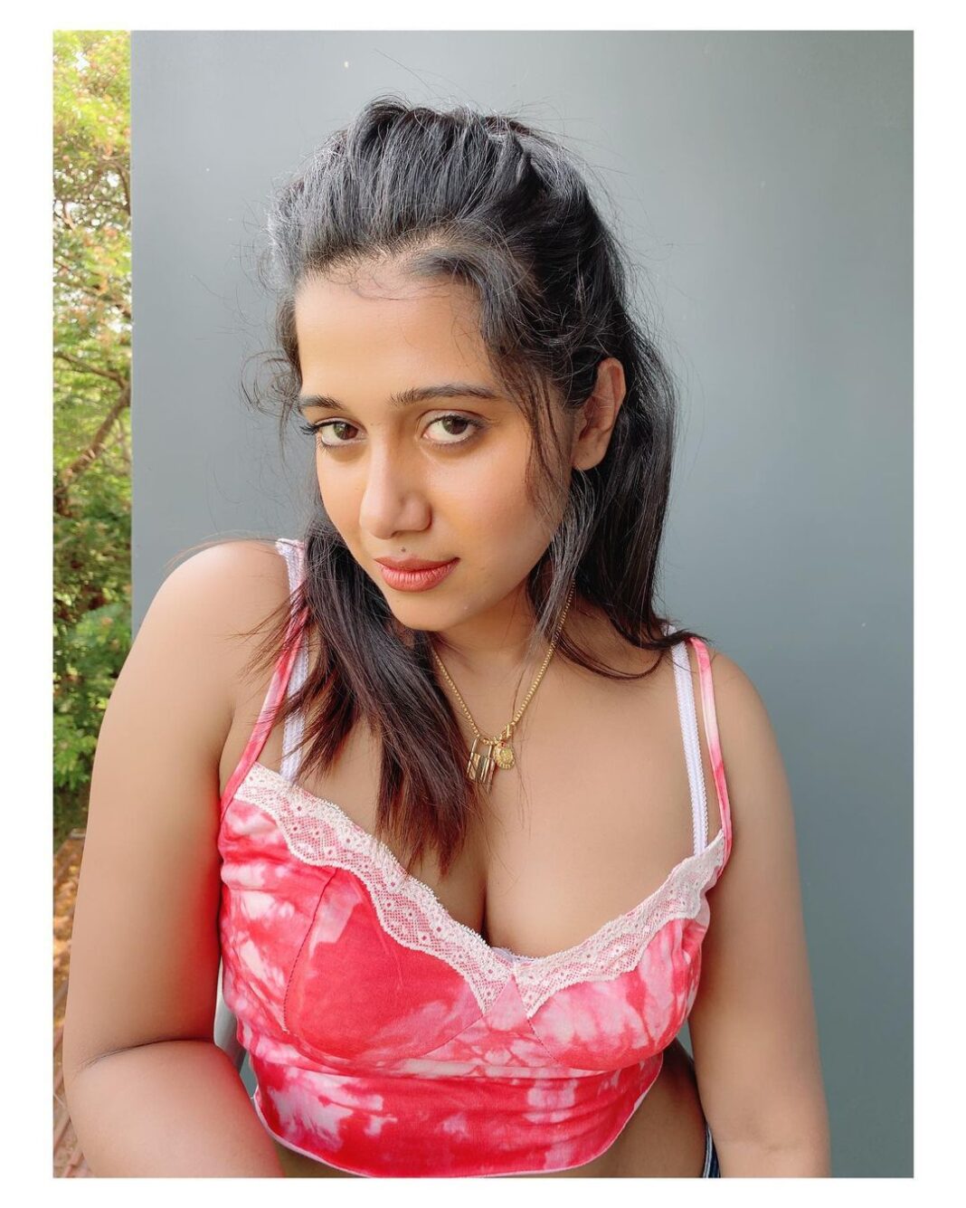 Shilpa Manjunath Instagram - 🌴😘swipe👉